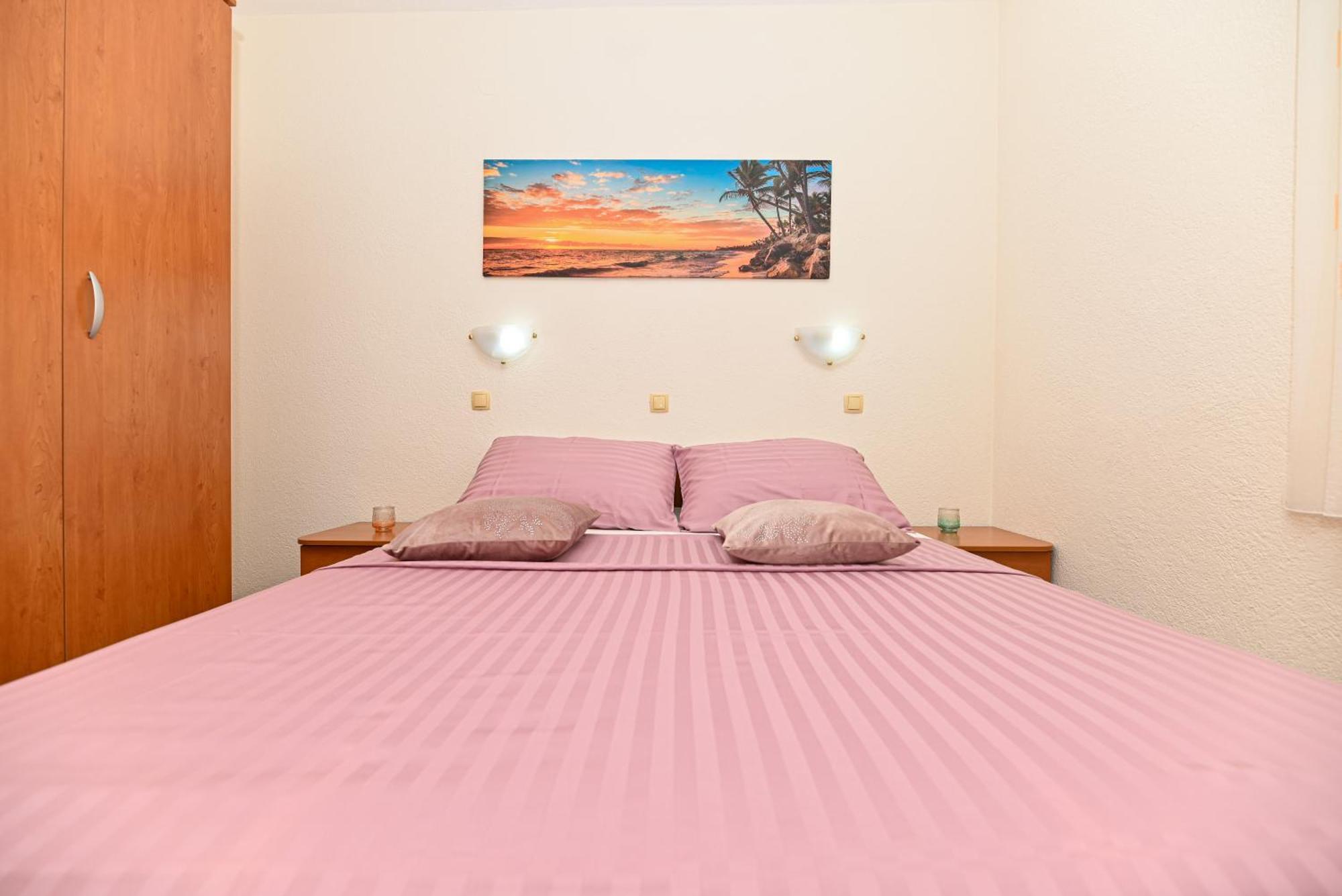 Apartments Patricia Трогір Екстер'єр фото