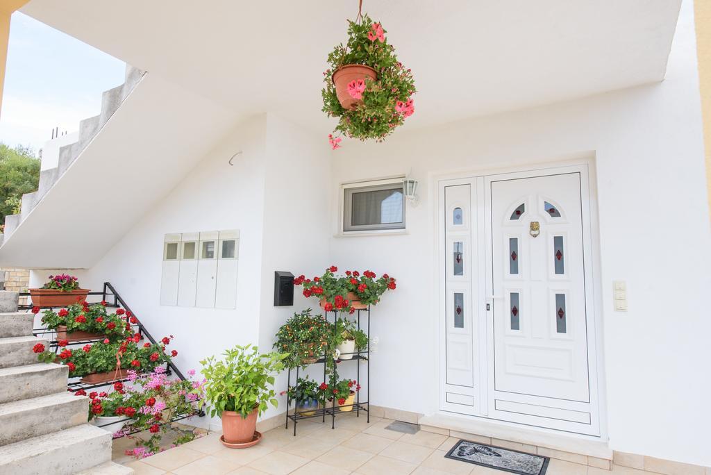 Apartments Patricia Трогір Екстер'єр фото