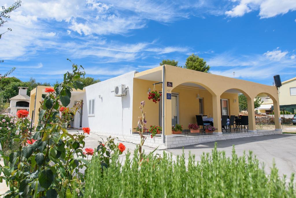 Apartments Patricia Трогір Екстер'єр фото
