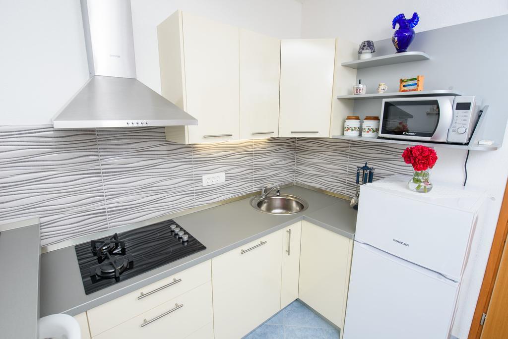 Apartments Patricia Трогір Екстер'єр фото