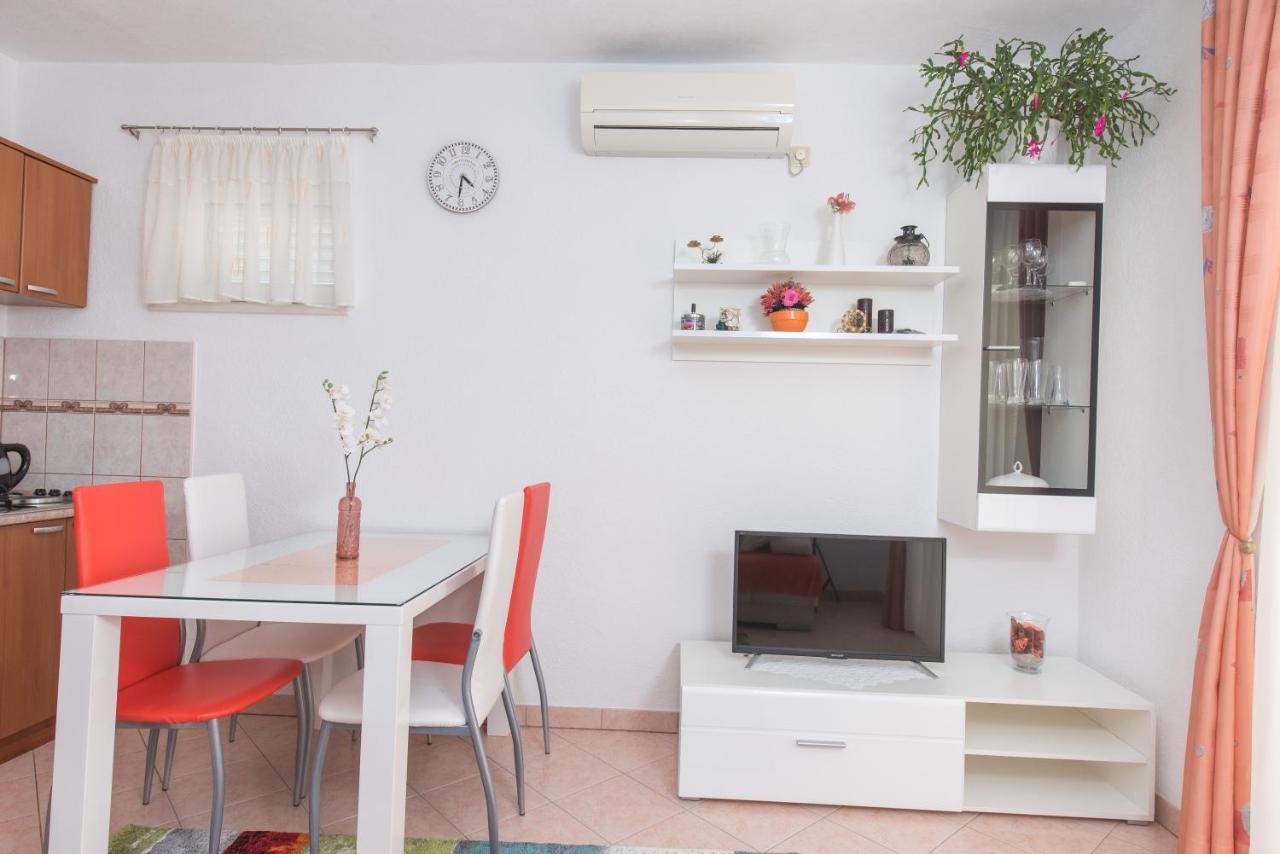 Apartments Patricia Трогір Екстер'єр фото